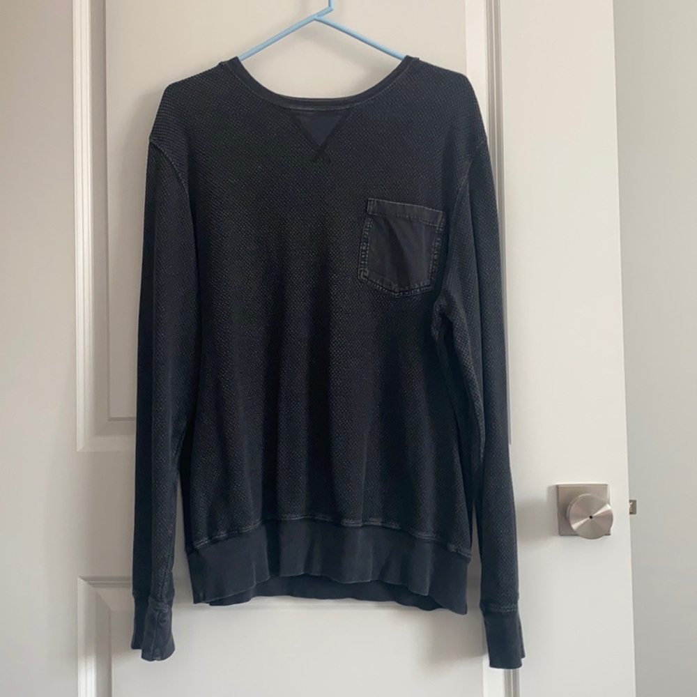 Men’s sweater in good condition